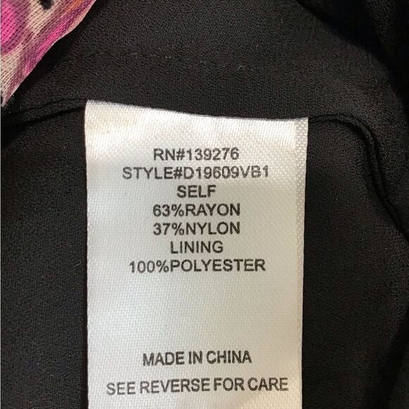 Daniel Rainn Black Velvet Burnout Floral Top New Size Medium - Picture 10 of 10